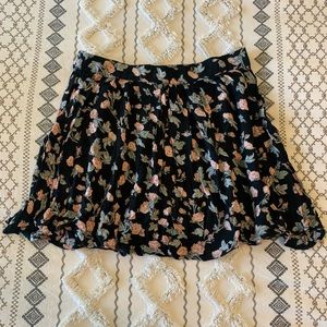 Billabong Womens size small floral skirt
